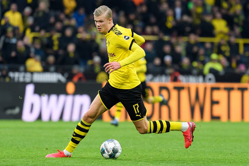 杨明洋妻子赴韩国观战亚冠：成都亚冠首个客场积分，值得骄傲（杨明洋爱妻赴韩观战，成都亚冠客场收获首分，值得自豪）