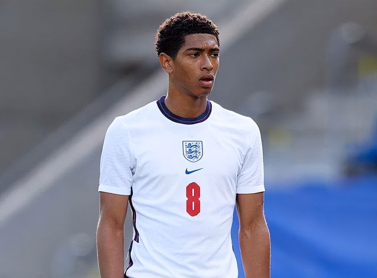 FIFA公布年度最佳候选：登贝莱、姆巴佩、凯恩在列（FIFA年度最佳候选出炉：姆巴佩、凯恩、登贝莱入围）