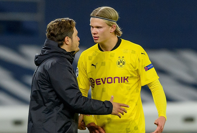 拜仁官方：格纳布里因膝盖问题缺席今日比赛