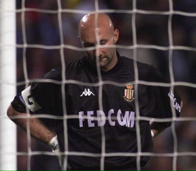 马卡：吕迪格在复出后感觉良好，阿隆索对他回归感到非常高兴（马卡：吕迪格复出状态不错，阿隆索为他的回归欣喜不已）