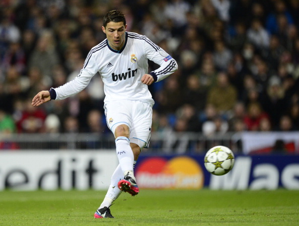 足球国足战术演练曝光，全队默契提升