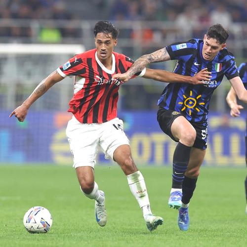 路易斯-迪亚斯本赛季19场12球6助攻，每84分钟造一球（路易斯-迪亚斯赛季至今19战12球6助，平均每84分钟参与一次进球）