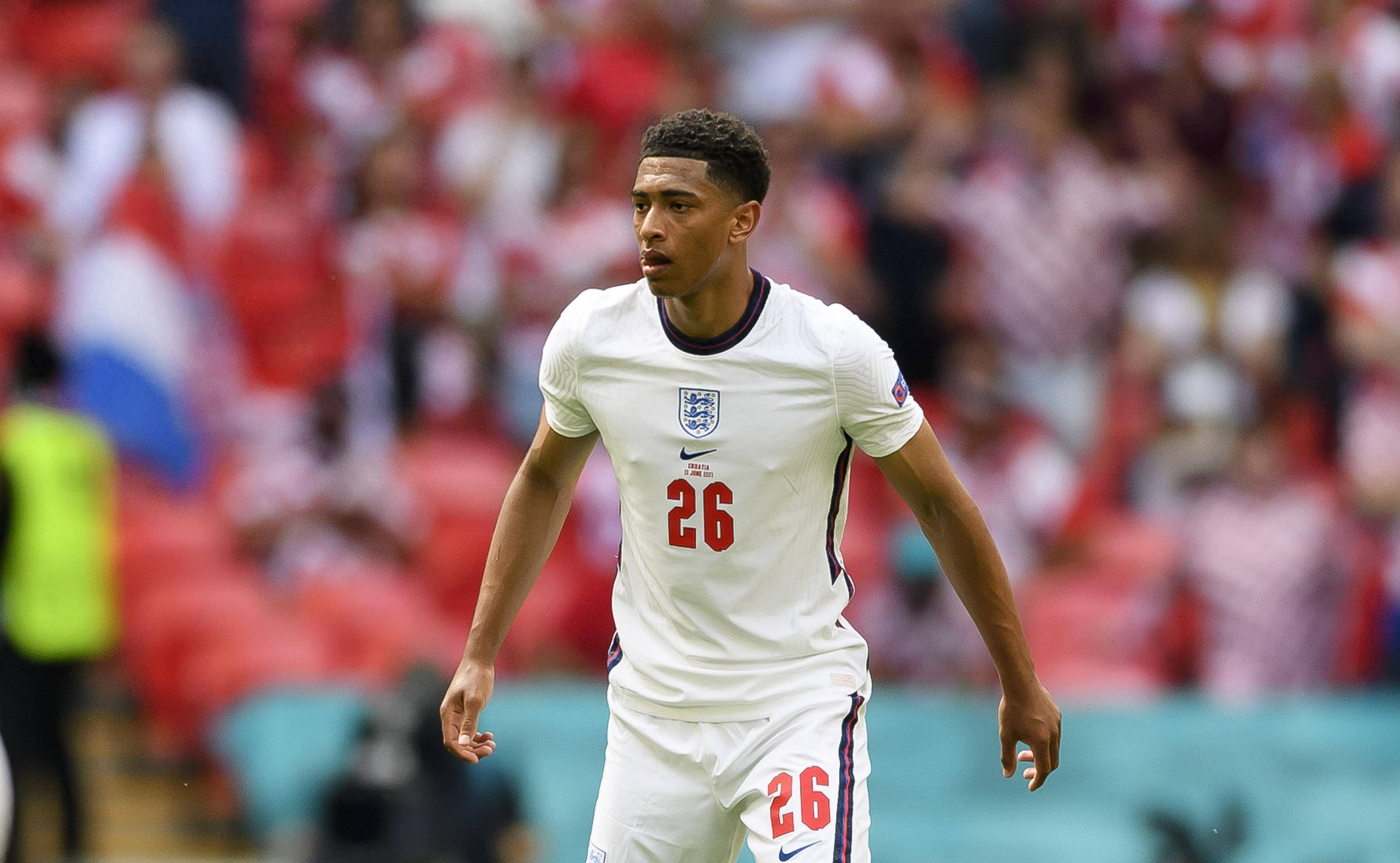 燃炸！13：00央视直播，国乒6连胜冲横扫，德乒黑马能挡吗？（太燃了！13：00央视直播，国乒携6连胜冲击横扫，德乒黑马能否阻挡？）