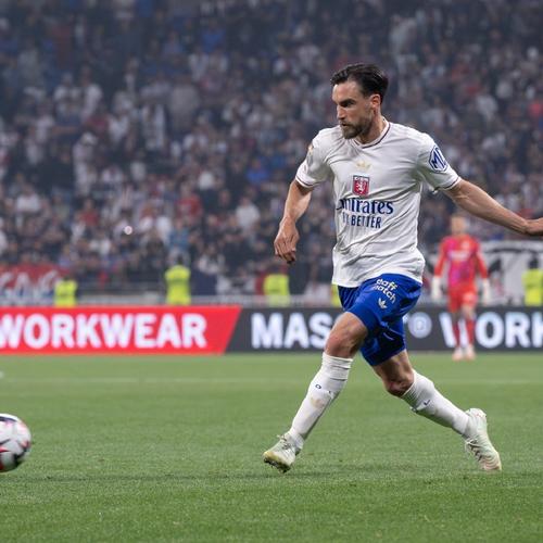 卡瓦哈尔赛后在球员通道嘲讽当值主裁被记录，可能会被处罚（卡瓦哈尔赛后在通道嘲讽主裁被记录，或将面临处罚）